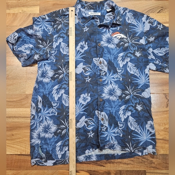 Tommy Bahama NFL Denver Broncos Hawaiian Shirt LT Blue 100% Silk - Picture 8 of 10